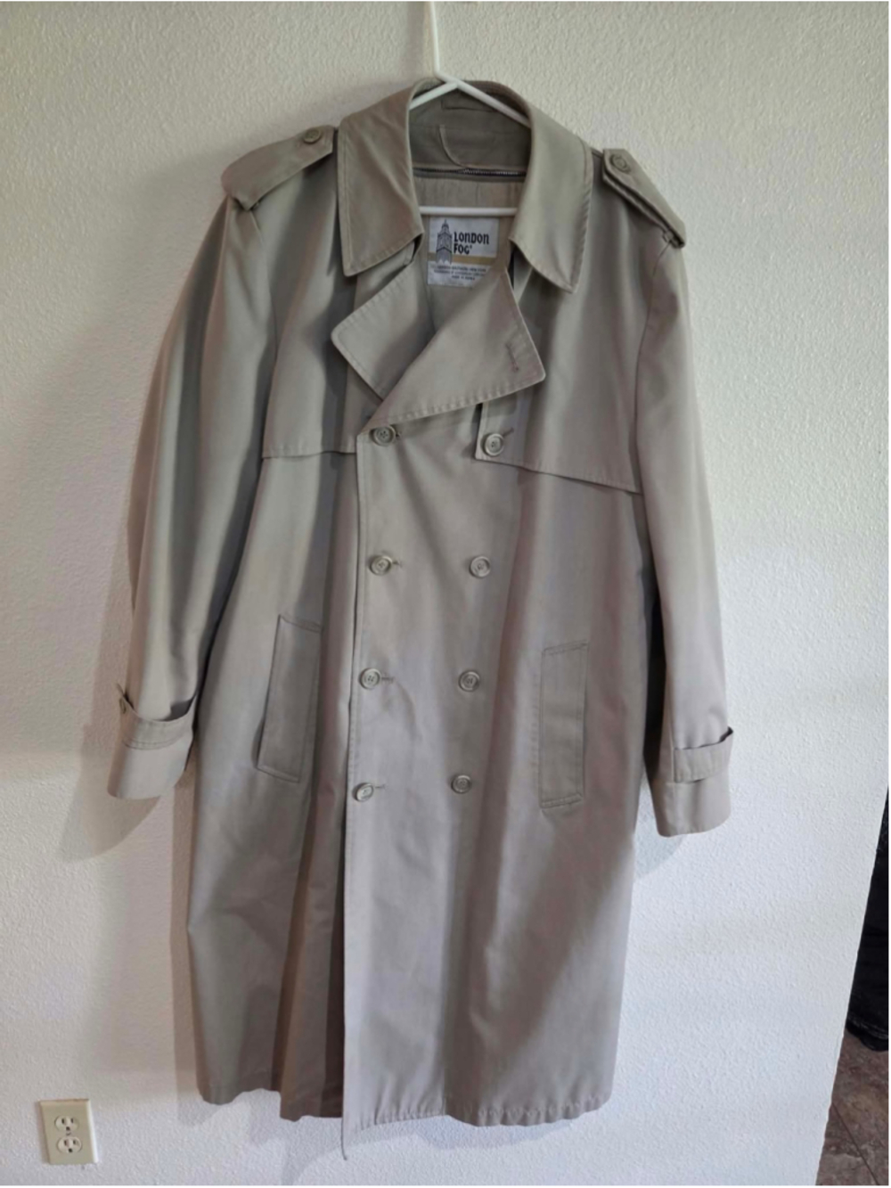 London Fog Men’s 44 Long Khaki Double-Breasted Trench Coat — Z-9